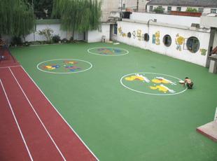 不要傷害祖國的花朵，幼兒園選擇成都塑膠場地一定注意這些